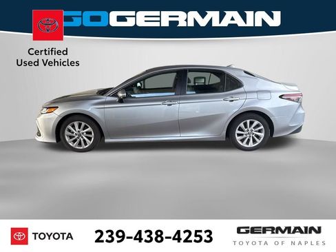 Used 2023 Toyota Camry LE image 3