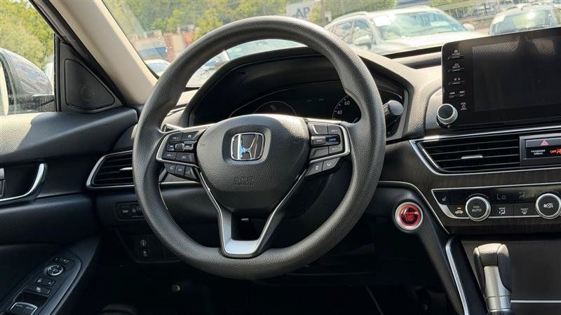 Used 2018 Honda Accord EX image 28