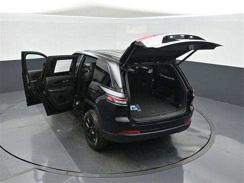 New 2025 Jeep Grand Cherokee Altitude image 49