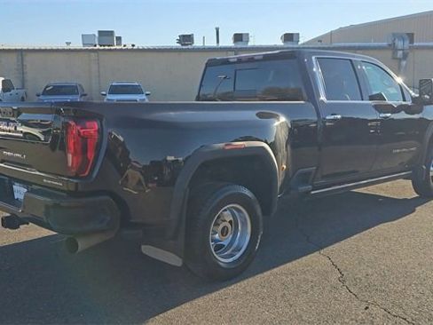 Used 2023 GMC Sierra 3500 Denali w/ Denali Ultimate Package image 8