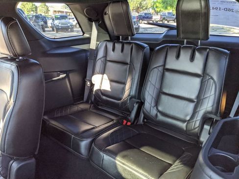 Certified 2018 Ford Explorer Platinum AWD/4WD image 21