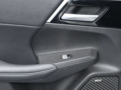 Used 2025 Mitsubishi Outlander SE AWD/4WD image 27