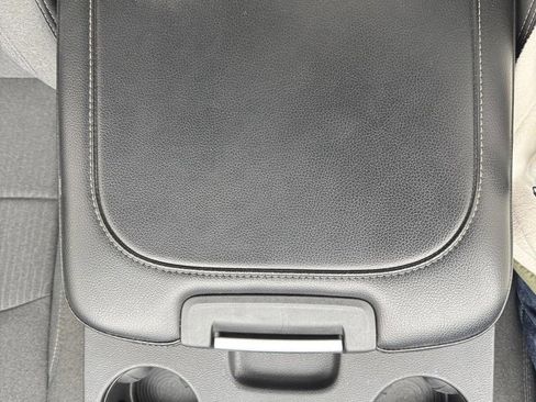 Used 2024 RAM 2500 Big Horn w/ Sport Appearance Package image 22