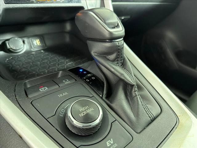Used 2024 Toyota RAV4 SE AWD/4WD image 30