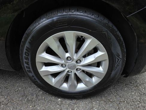 Used 2018 Kia Sedona EX image 10