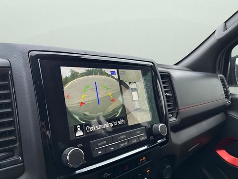 Used 2024 Nissan Frontier PRO-4X w/ Pro Convenience Package image 38