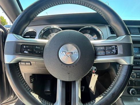 Used 2010 Ford Mustang GT RWD image 12