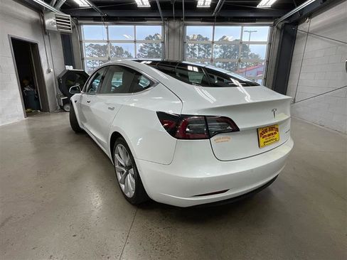 Used 2019 Tesla Model 3 Long Range image 3