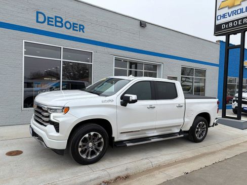 Used 2022 Chevrolet Silverado 1500 High Country w/ Z71 Off-Road Package image 1