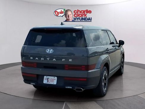 Used 2025 Hyundai Santa Fe SE FWD image 5