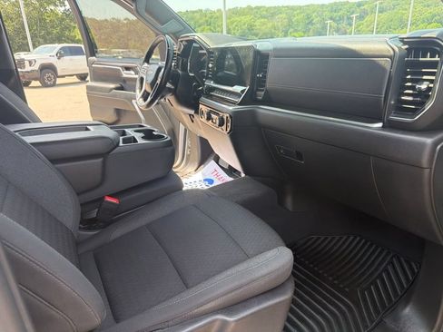 Certified 2022 Chevrolet Silverado 1500 LT AWD/4WD image 27