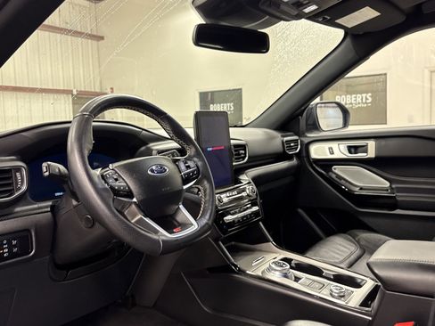 Used 2023 Ford Explorer ST w/ Equipment Group 401A image 8