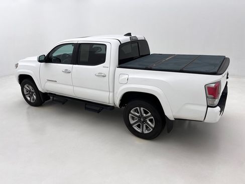 Used 2019 Toyota Tacoma Limited AWD/4WD image 10