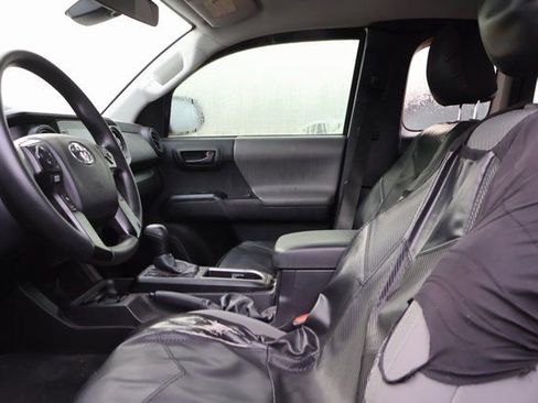 Used 2022 Toyota Tacoma SR image 10