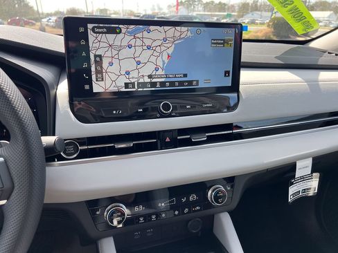 New 2025 Mitsubishi Outlander SE image 23