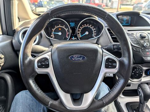 Used 2015 Ford Fiesta SE image 13