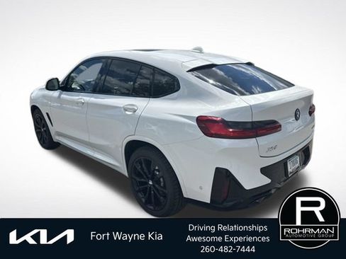 Used 2024 BMW X4 xDrive30i w/ Premium Package AWD/4WD image 3