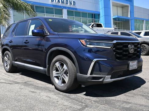 Used 2025 Honda Pilot EX-L image 1