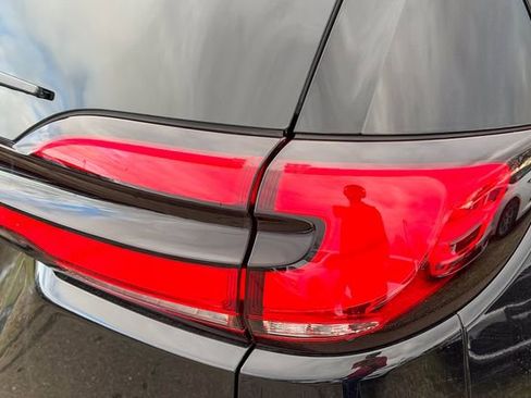 New 2026 Chrysler Pacifica Select image 6