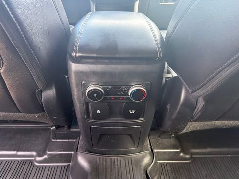 Used 2023 Ford Explorer Limited w/ Equipment Group 301A AWD/4WD image 17