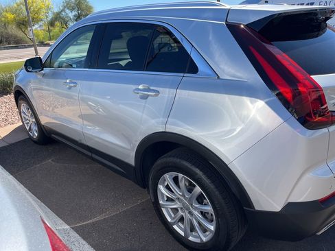 Used 2022 Cadillac XT4 Luxury w/ Driver Awareness Package image 4
