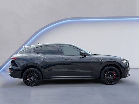 Certified 2022 Maserati Levante Modena S AWD/4WD image 9