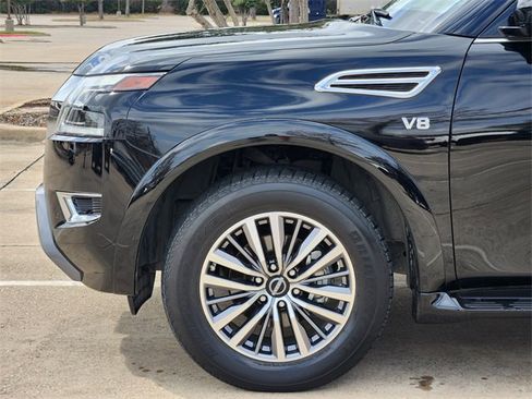 Used 2022 Nissan Armada SL w/ Captain's Chairs Package image 8