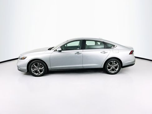 Used 2024 Honda Accord EX image 4
