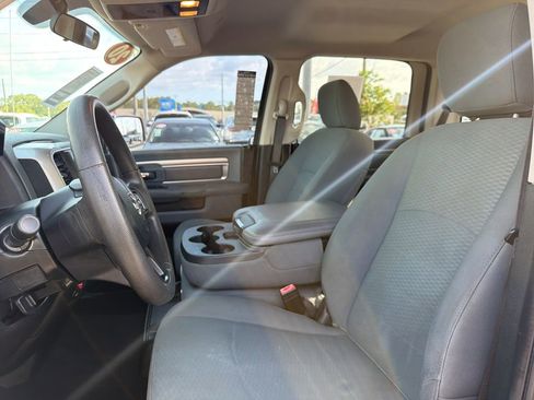 Used 2020 RAM 1500 Classic SLT AWD/4WD image 18