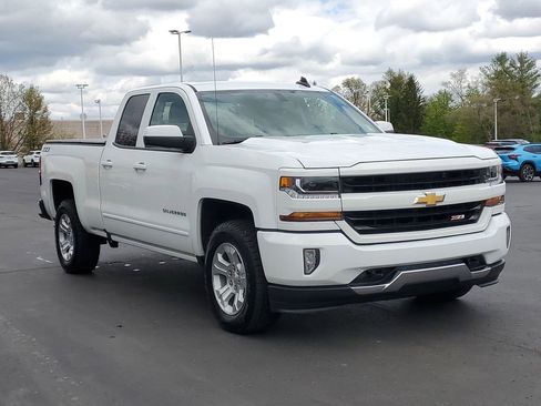 Used 2019 Chevrolet Silverado 1500 LT w/ All Star Edition AWD/4WD image 2