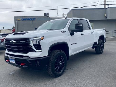 New 2026 Chevrolet Silverado 2500 LT w/ Trail Boss Package AWD/4WD image 9