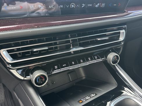 New 2026 Chevrolet Traverse RS w/ LPO, Floor Liner Package image 29