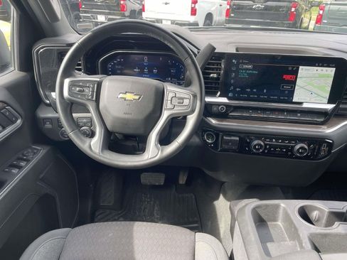 Used 2025 Chevrolet Silverado 1500 LT image 11