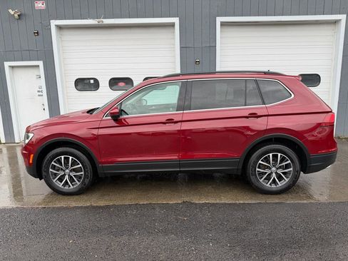 Used 2019 Volkswagen Tiguan SE w/ Panoramic Sunroof Package AWD/4WD image 7