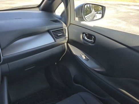 Used 2023 Nissan Leaf S image 15