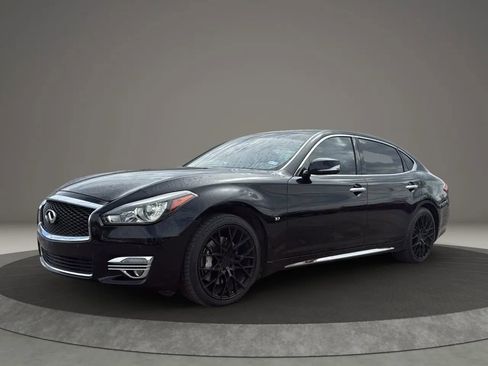 Used 2017 INFINITI Q70 L 3.7 image 14