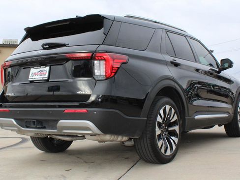 Used 2025 Ford Explorer Platinum w/ LUX Leather Package AWD/4WD image 30
