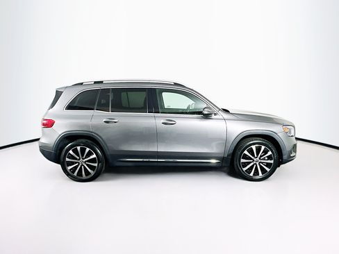 Used 2023 Mercedes-Benz GLB 250 4MATIC image 10
