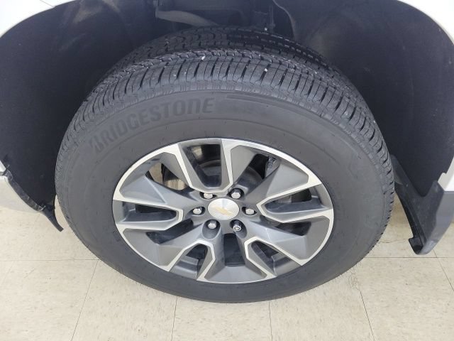 Used 2023 Chevrolet Silverado 1500 LT AWD/4WD image 10