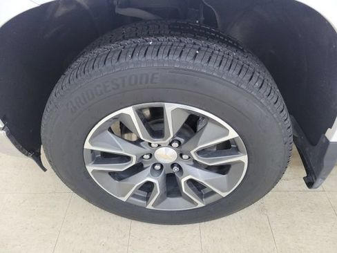 Used 2023 Chevrolet Silverado 1500 LT AWD/4WD image 10