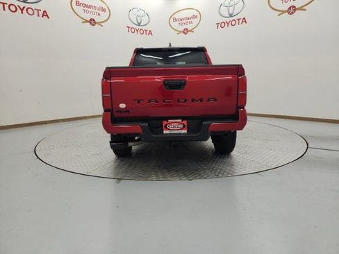 Used 2025 Toyota Tacoma SR5 image 7