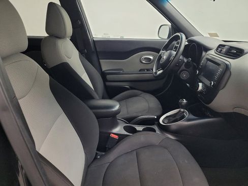 Used 2018 Kia Soul w/ Convenience Package image 21