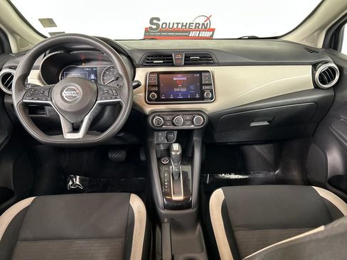 Used 2021 Nissan Versa SV FWD image 18