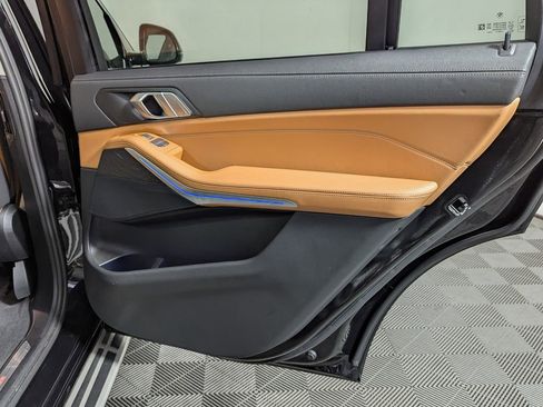 Certified 2022 BMW X7 xDrive40i w/ Premium Package image 44