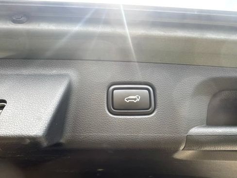 Used 2024 Hyundai Palisade Limited FWD image 23