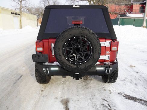 Used 2013 Jeep Wrangler Unlimited Sahara w/ Connectivity Group AWD/4WD image 26