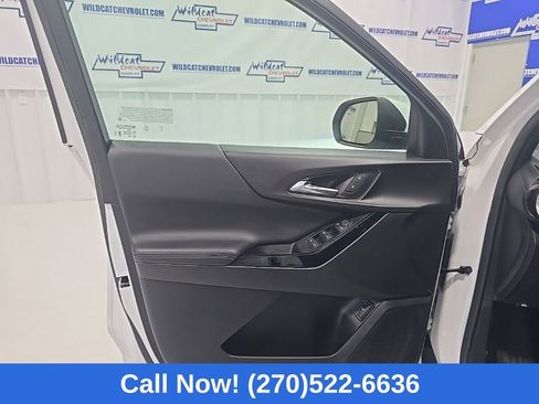 Used 2025 Chevrolet Equinox LT w/ Convenience Package II image 11