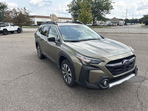 Used 2025 Subaru Outback Limited AWD/4WD image 46