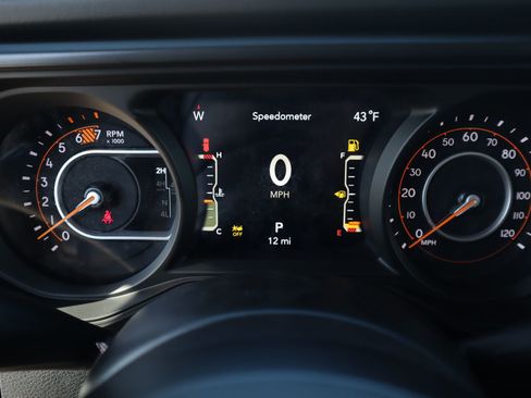 New 2026 Jeep Wrangler Unlimited Rubicon AWD/4WD image 4