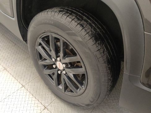 Used 2018 GMC Acadia SLT image 31